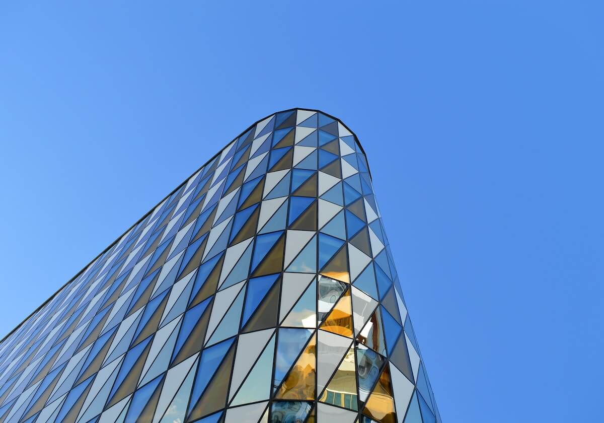 2大王牌同时报废！曼城后防崩盘惊现1条裂缝，瓜帅绝望了