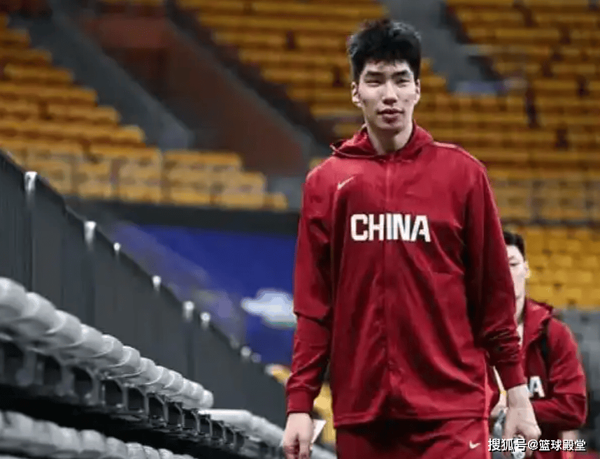 余嘉豪签西甲后采访！保持针对训练提升综合能力，保持绝对上进心