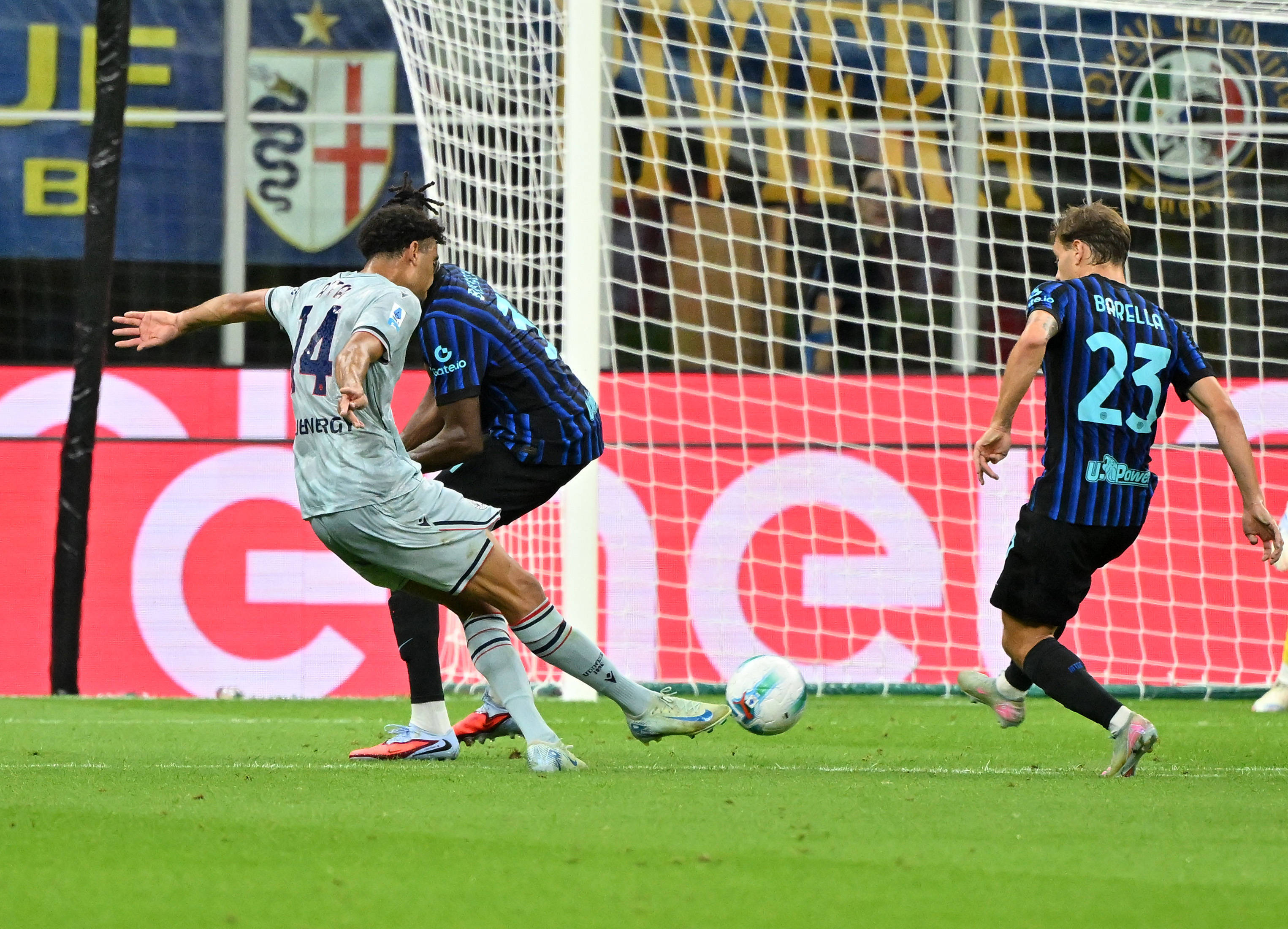 （体育）足球——意甲：国际米兰不敌乌迪内斯