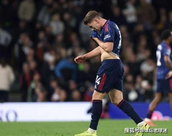 近10轮仅1球！6400万英镑锋霸迷失英超，阿森纳的锋线支柱又落空？